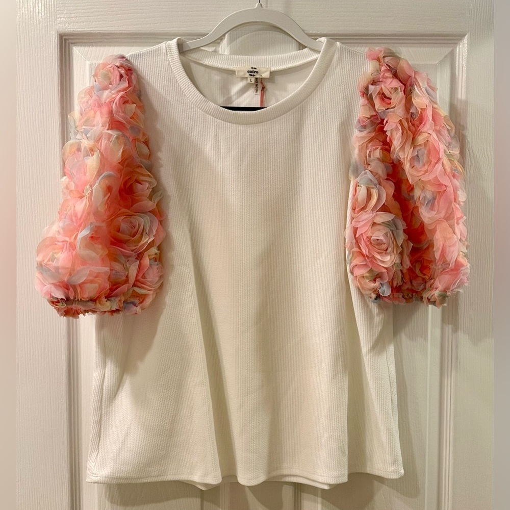 NWT Entro  Floral Sleeve Top